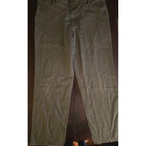 Dockers Classic Fit Mens Olive Green Chino Pants Straight Leg 38x30 WPL 423